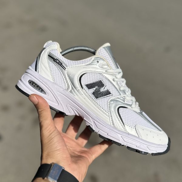 Newbalance 530 آف خورده سفید