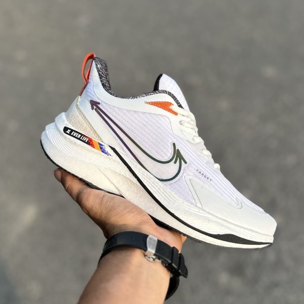 Nike Boost 2025 سفید کد(1381)