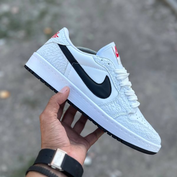 Air jordan 1 سفید سنگی آف