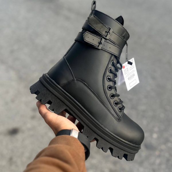 بوت Bershka ترک🇹🇷 کمربند زیپ کد(1457)