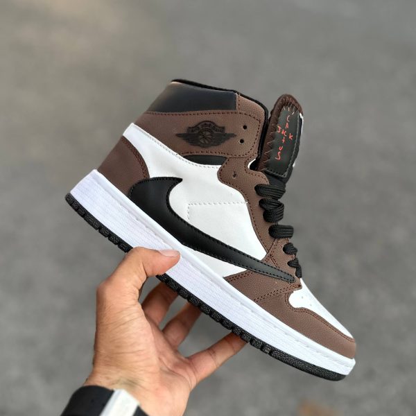 Travis ساقدار قهوه ای کد(1462)