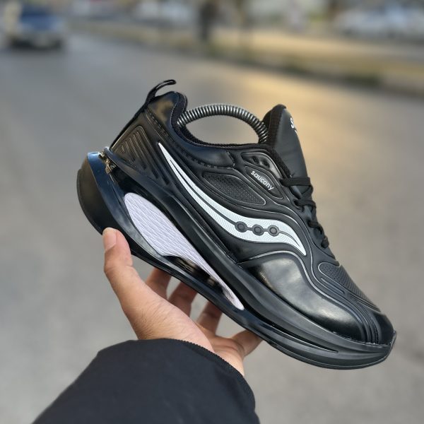Saucony زیره شاسی تمام مشکی (کادو روز پدر🎁)