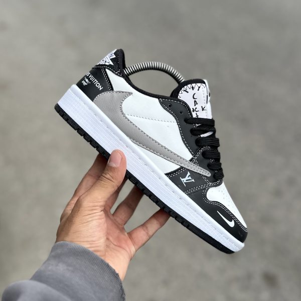 Travis Arvin مشکی سفید کد(1554)