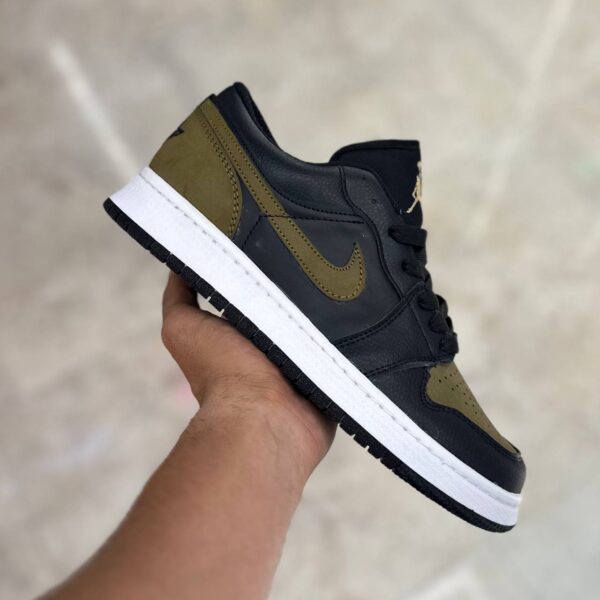 Jordan 1 قهوه ای مشکی زنونه