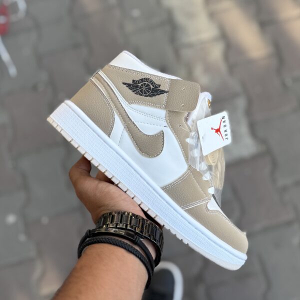 Air Jordan 1 ساقدار نسکافه ای کد(1673)