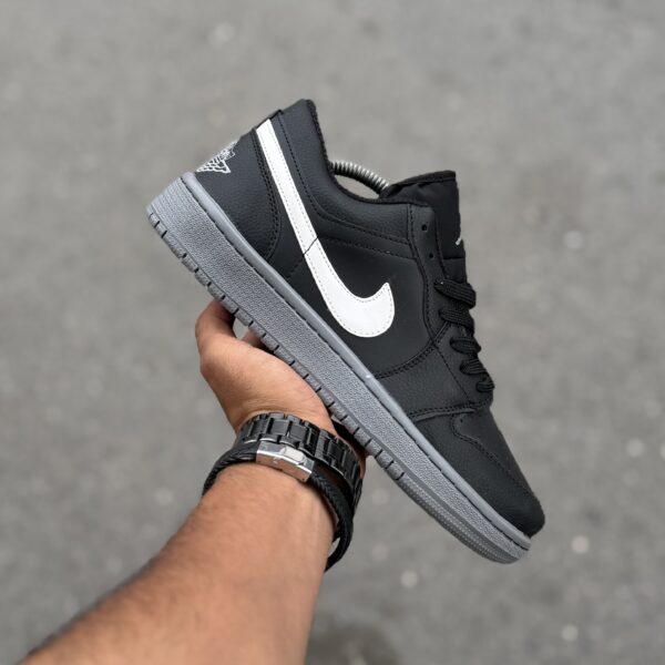 Jordan 1 بدون ساق مشکی طوسی اقتصادی